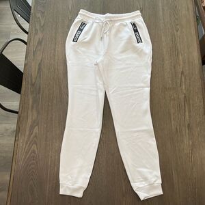 NWOT Guess White Cropped Jogger Sweatpants Size M